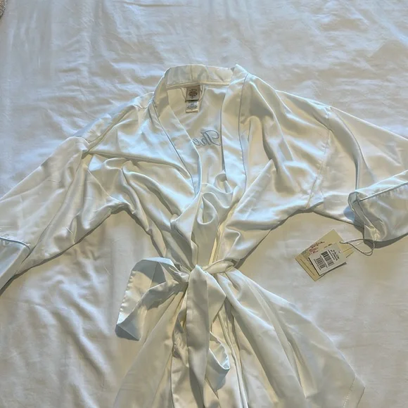 Bridal Robe - Picture 5 of 5